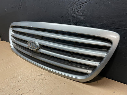 2001 to 2004 Kia Sedona Front Upper Grill Grille OEM AB3237 DG1
