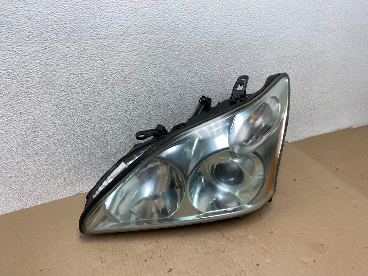 2004 to 2009 Lexus RX330 RX350 Xenon Left Driver Side Headlight AG6690 DW2