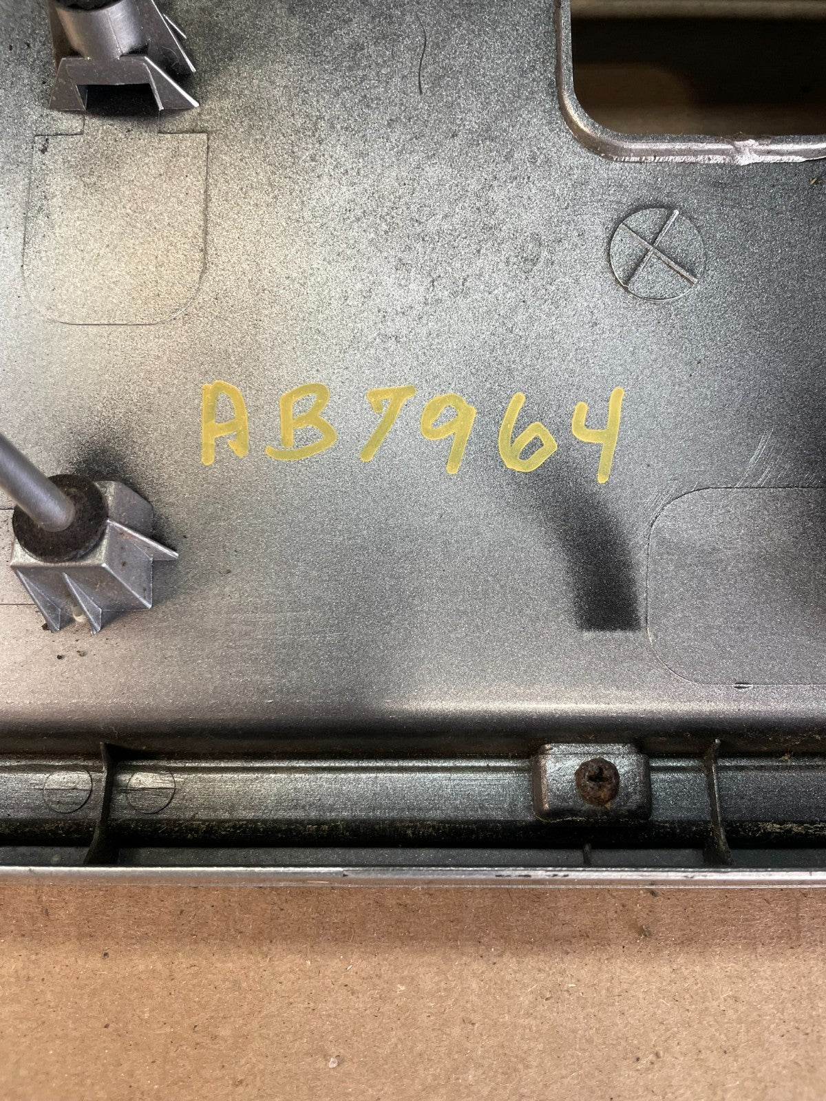 2003 to 2006 Kia Optima Rear License Plate Center Tail Light Panel Oem AB7964 DG5