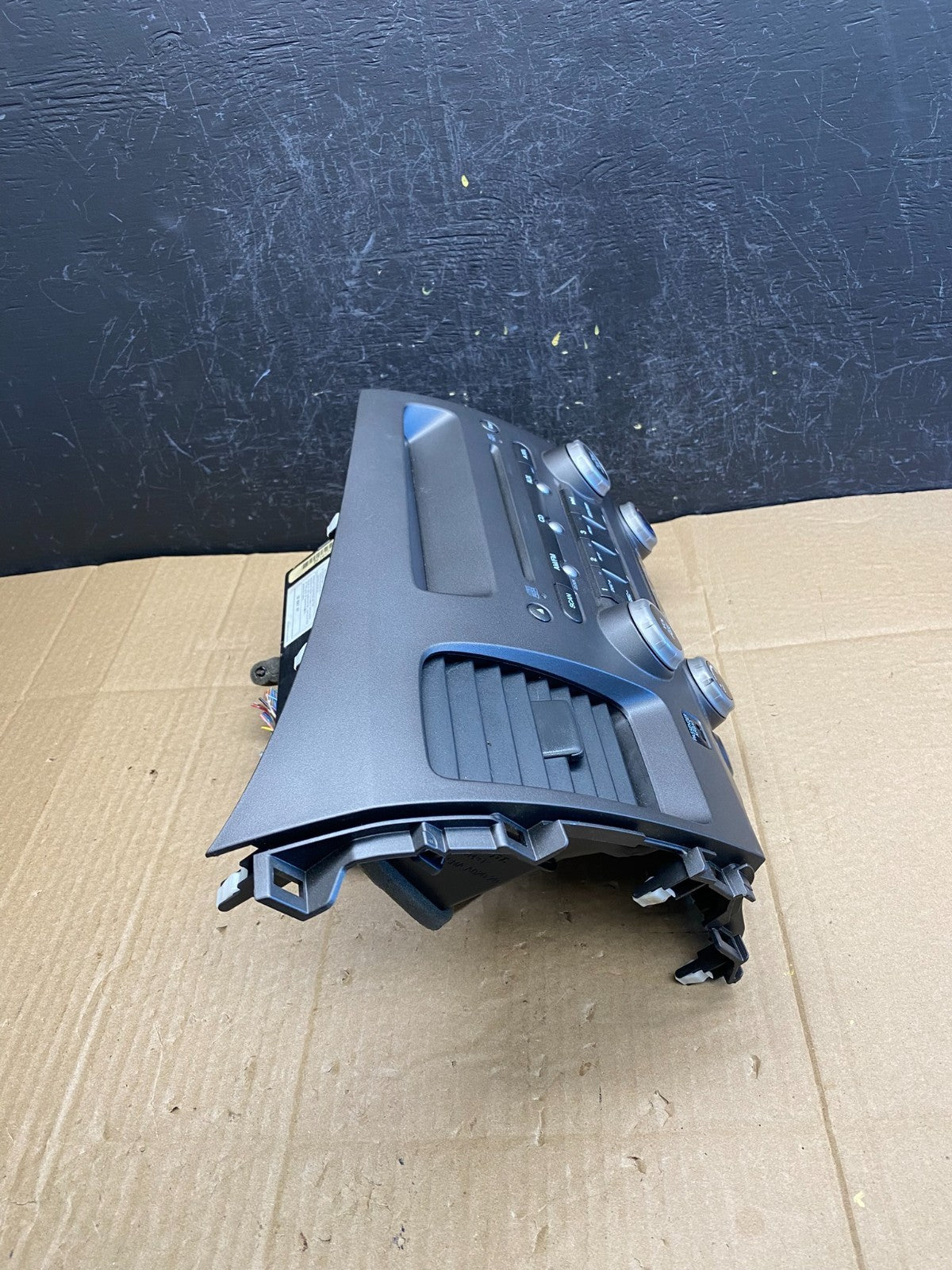 2006 - 2011 Honda Civic Radio AM/FM Climate Control Air Vent Bezel AC9388 DG1
