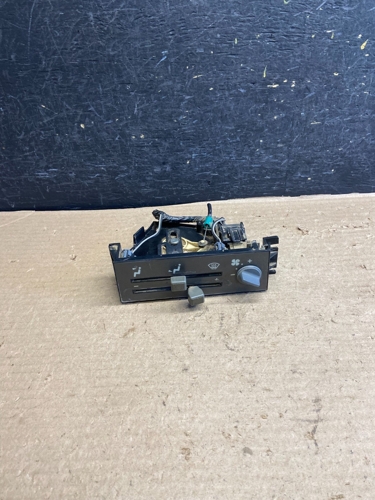 1998 to 1994 Chevrolet Silverado HVAC Heater Climate Control Module AH5477 DG0