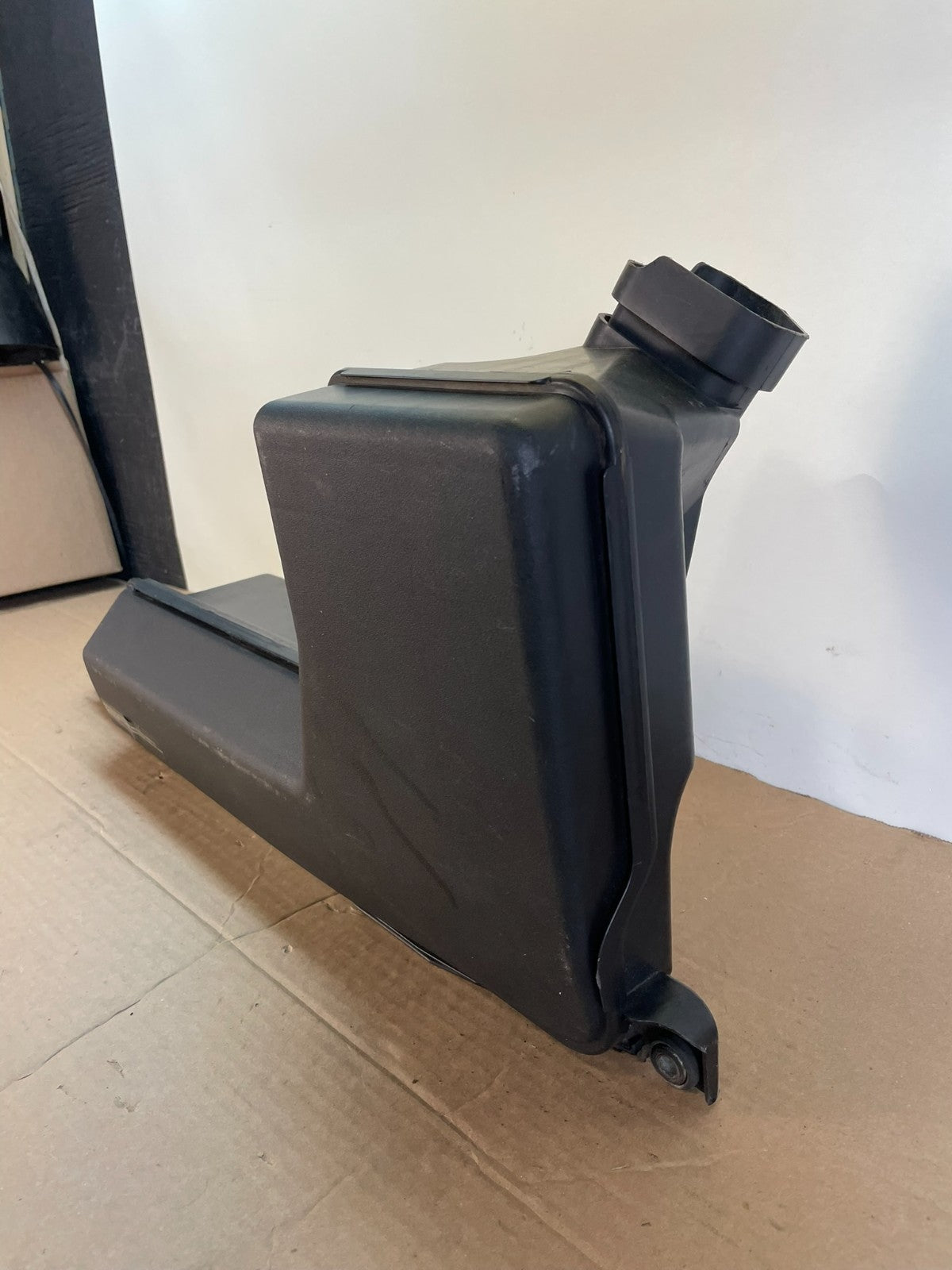 2013 to 2016 Nissan Pathfinder Upper Air Intake Duct AG9937 DW1