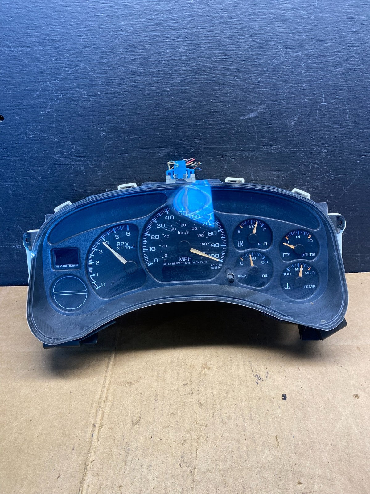 2002 GMC Yukon Speedometer Cluster Gauge AD4841 DG0