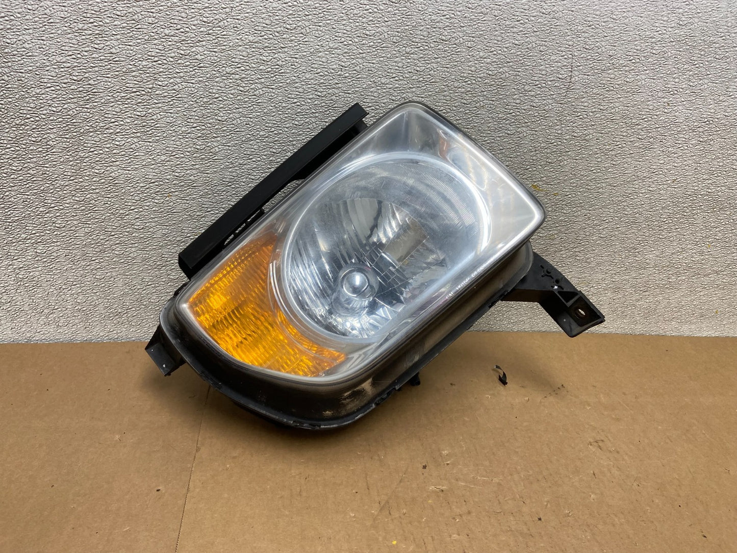 2003 to 2006 Honda Element Right Passenger Rh Side Headlight Oem Z6702 DW0