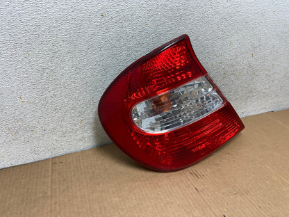 2002 2003 2004 Toyota Camry Left Driver LH Side Tail Light AI8410 LK2
