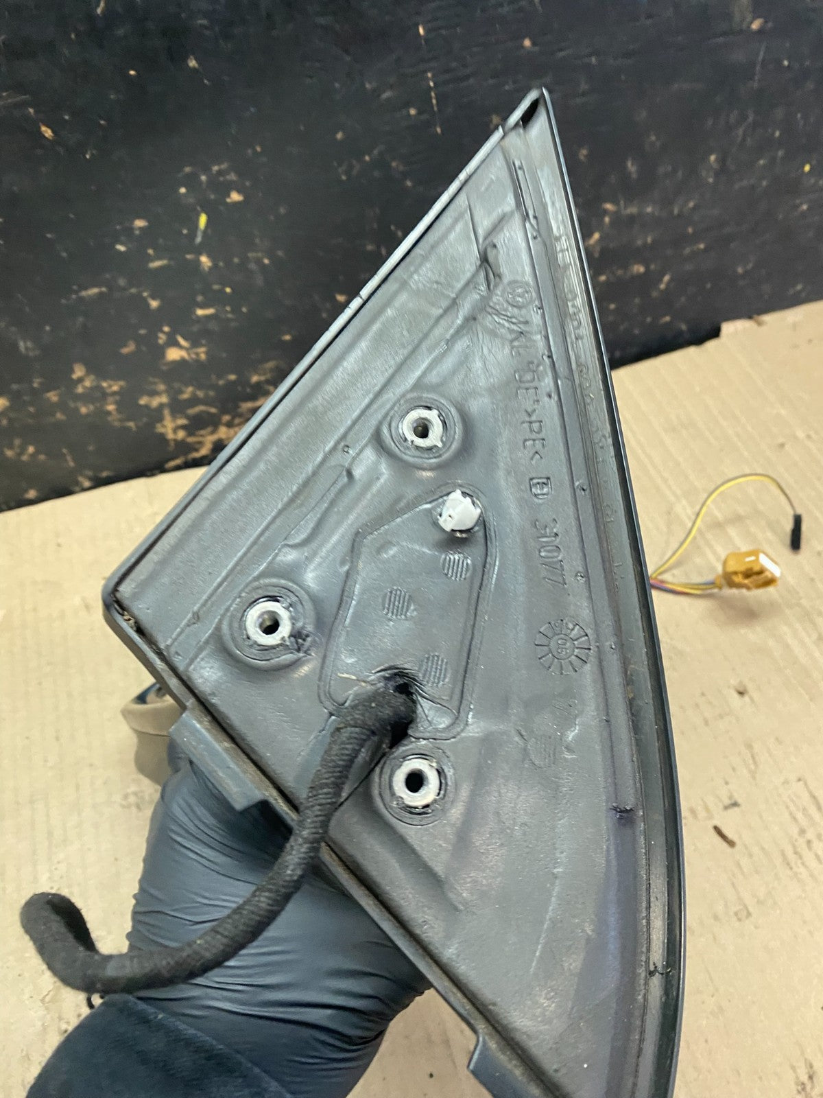2004 to 2007 Volkswagen Touareg Left Door Power View Door Mirror OEM V3444 IT4