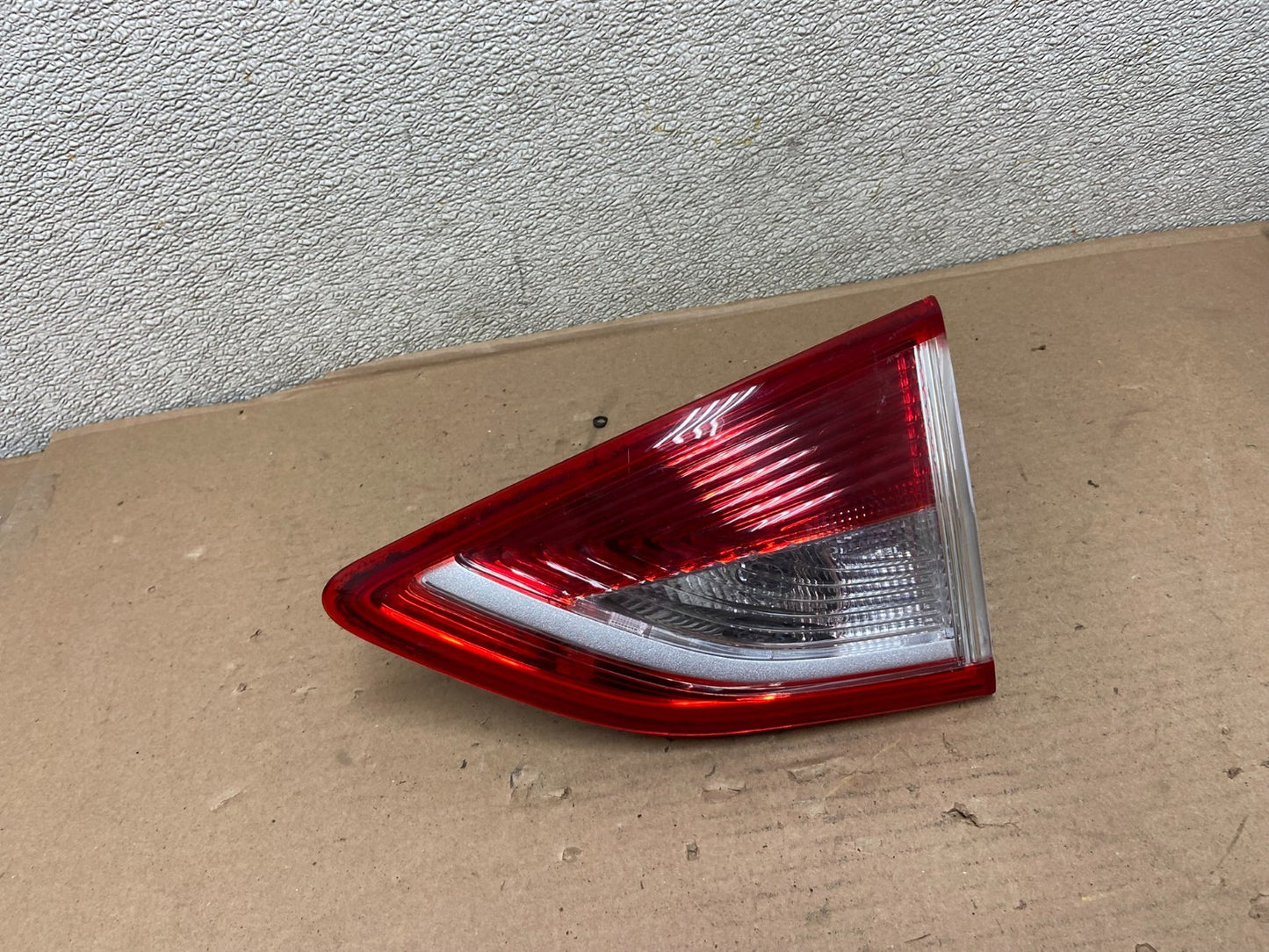 2013 to 2016 Ford Escape Right Passenger RH Side Inner Tail Light OEM AA9948 LK0