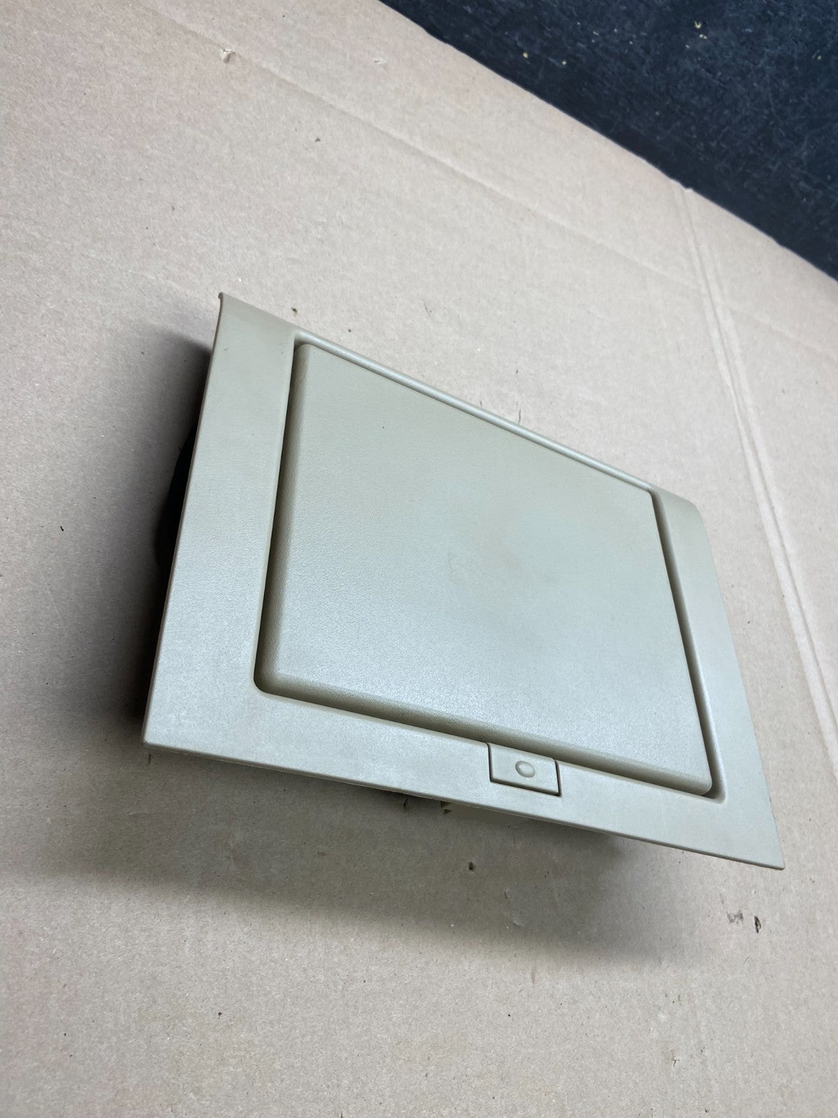 2007-2014 Suburban Yukon Tahoe Roof Overhead Dvd Screen Display Player AI6219 DG3