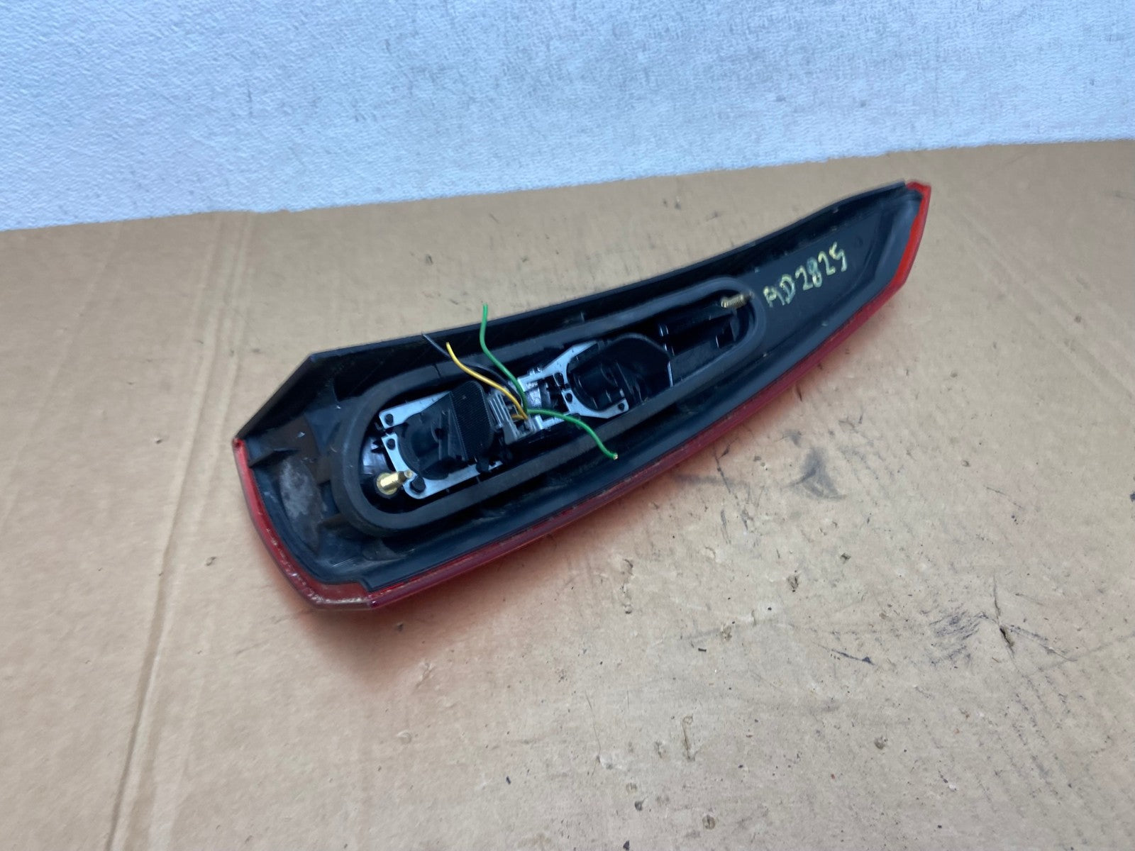 2001 - 2004 Volvo XC70 V70 Left Driver LH Side Tail Light Upper AD2825 LK7