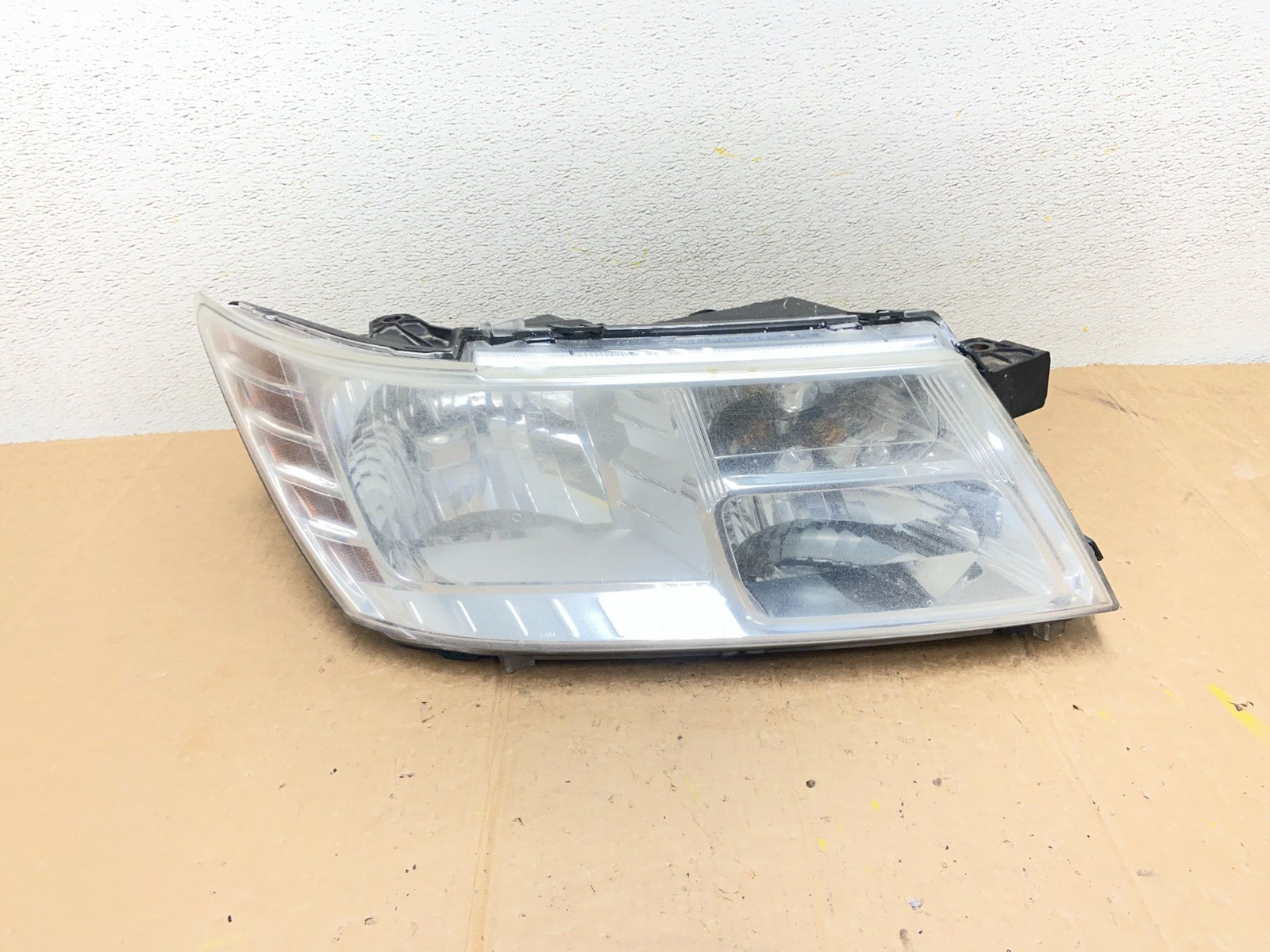 2009 to 2017 Dodge Journey Headlight Right Passenger Rh Halogen Oem AA2692 PS0
