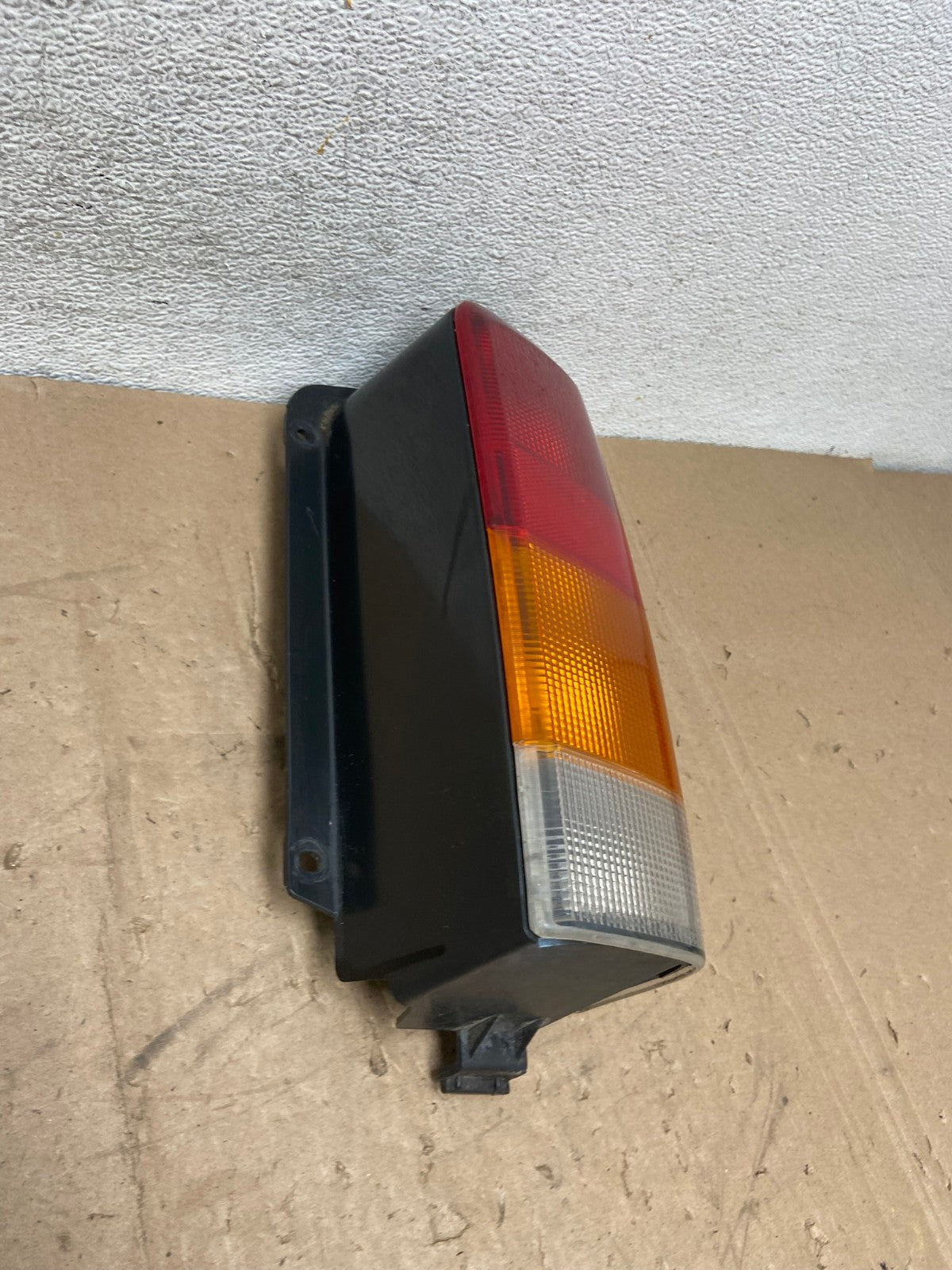 1997 to 2001 Jeep Cherokee Right Passenger Side Tail Light AG5353 LK2
