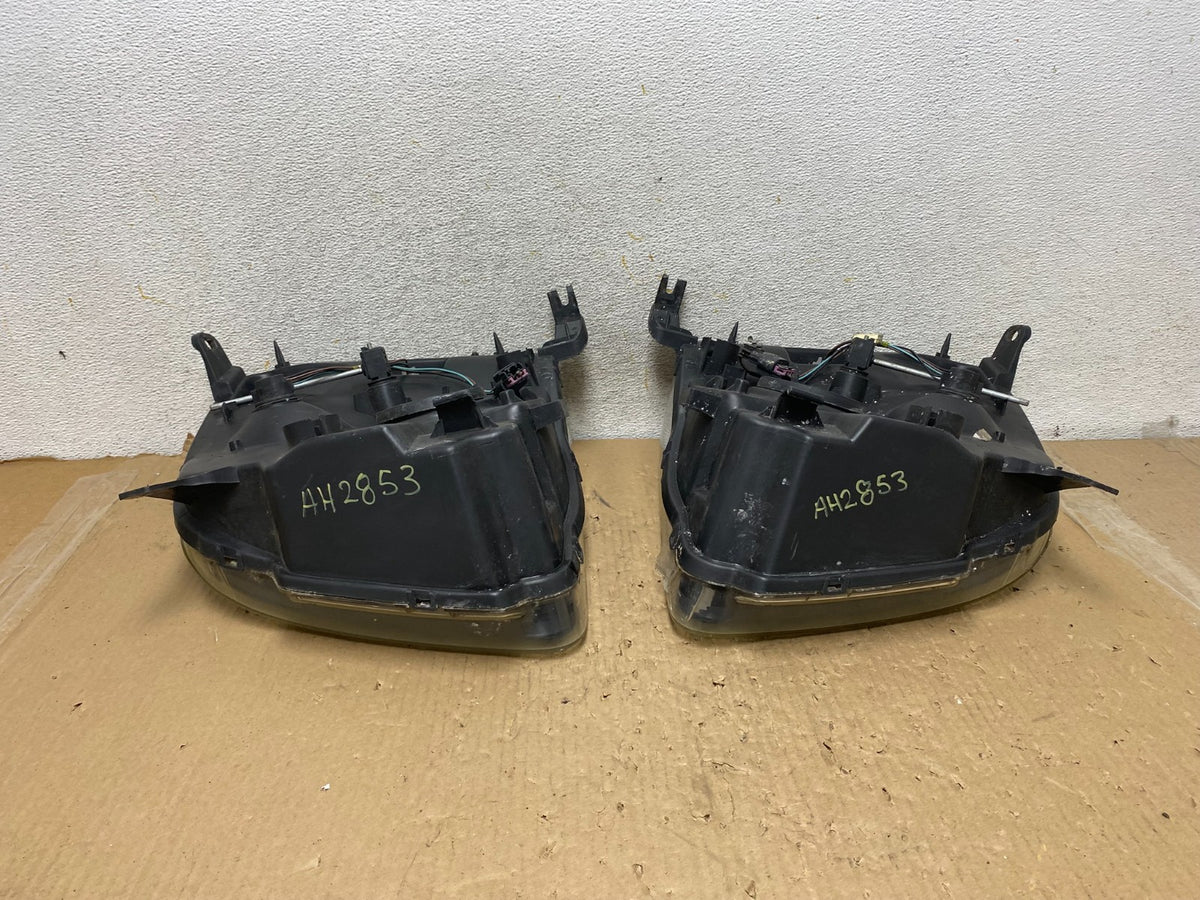 2007 - 2014 GMC Yukon Halogen Headlights Left+Right Side Set AH2853 DW16