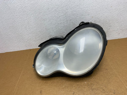 2005 to 2007 Mercedes-Benz C-Class Left Driver LH Side Headlight AD9226 DW0