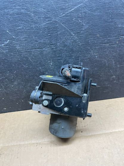 2016 - 2018 Kia Sorento ABS Anti-Lock Brake Pump 6758969 OEM R4315 DG3