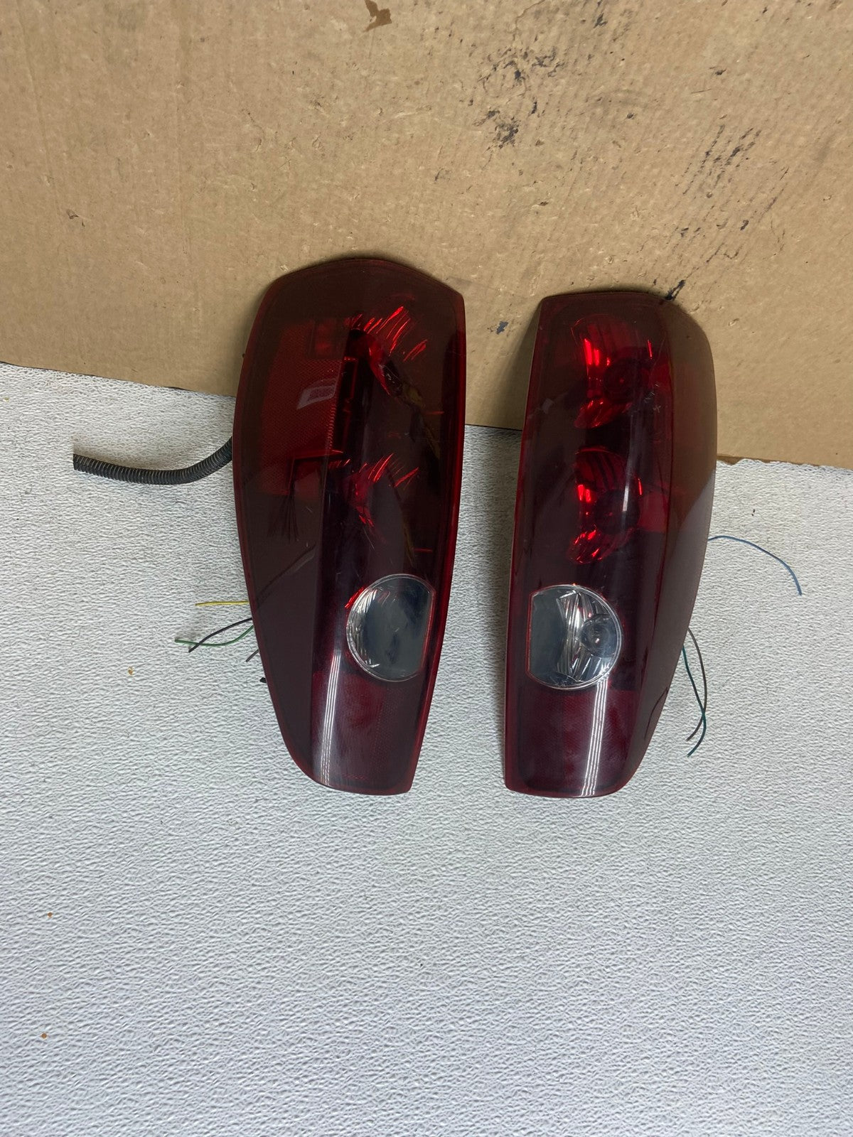 2004 to 2012 Chevrolet Colorado GMC Canyon Left+Right Set Tail Lights AG2223 LK0