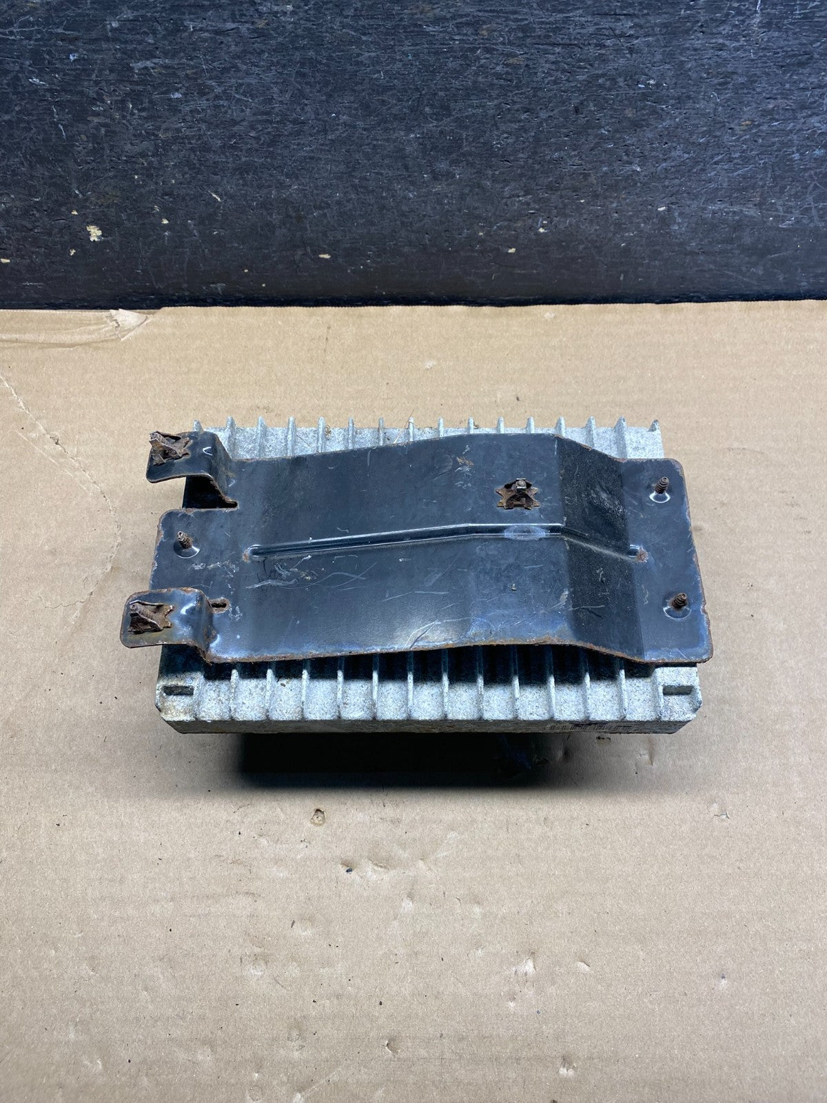 2005 Chrysler Caravan 3.3L Engine Control Unit ECU Module AI0135 DW1