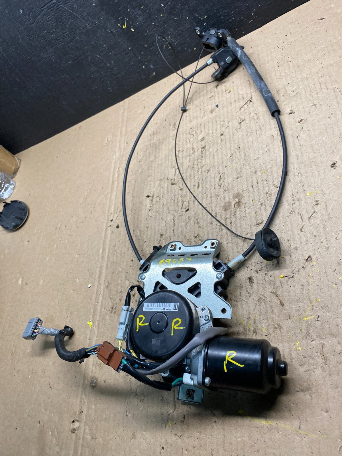 2005 - 2010 Honda Odyssey Rear Right Sliding Door Lock Actuator Motor r9083 DG2