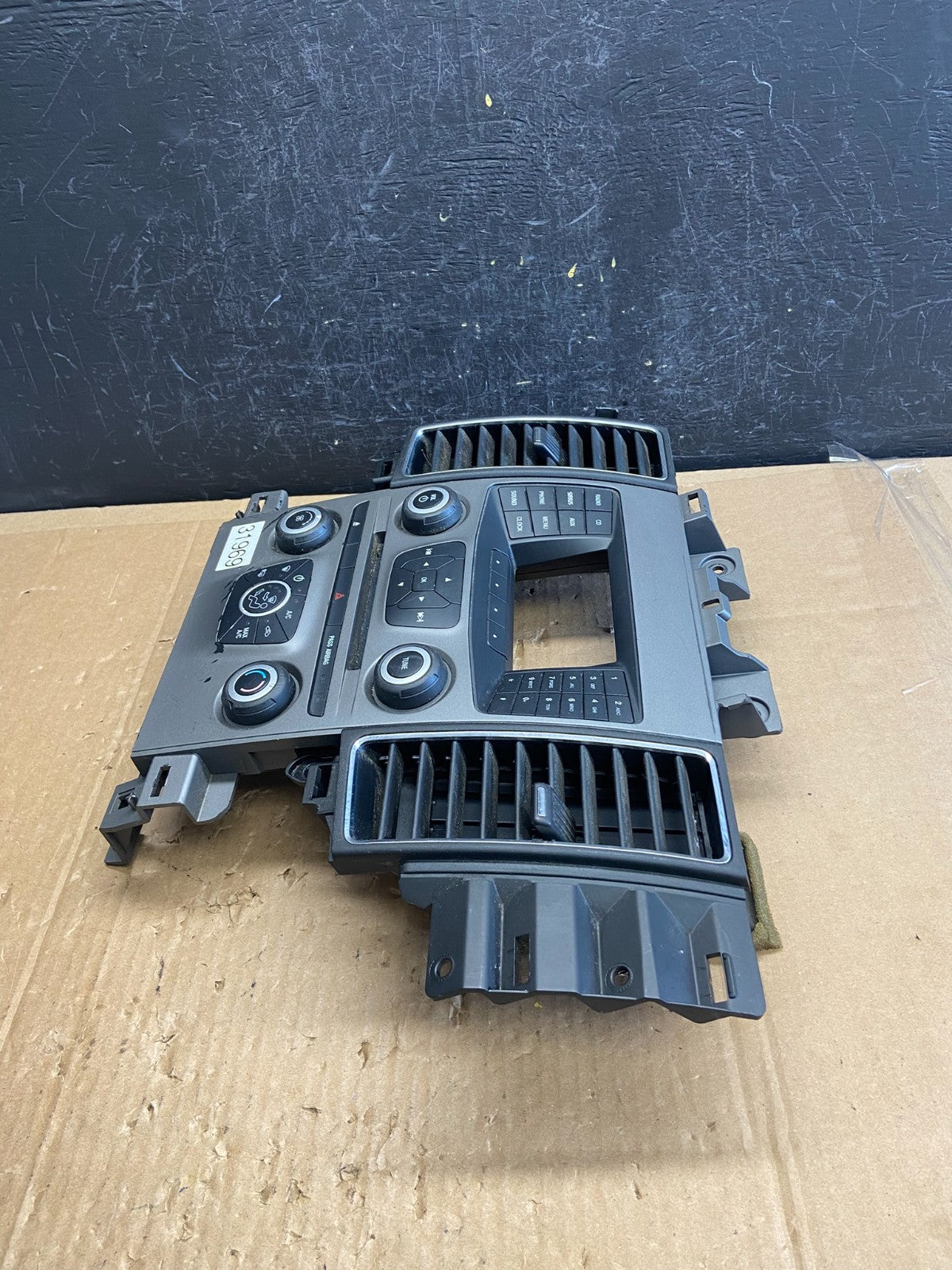 2010-2012 Ford Taurus Front Center Console Climate Radio Control Panel ad2253 DG2