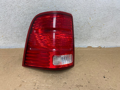 2002 to 2005 Ford Explorer Left Driver Lh Side Tail light AH8981 LK0