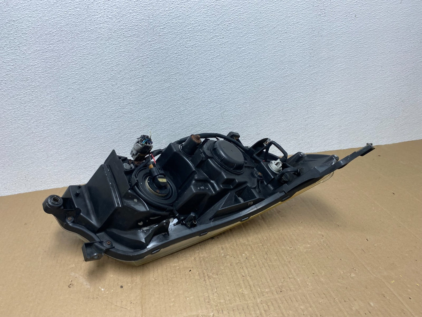 2009-2013 Subaru Forester Left Driver LH Halogen Headlight AB8211 DW4