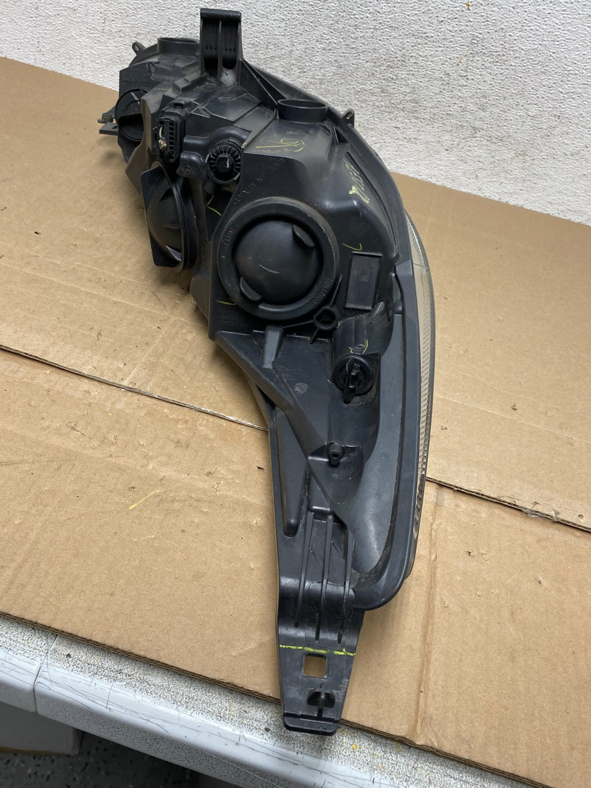 2014 to 2019 Ford Fiesta Left Driver LH Halogen Headlight AE5012 DW8