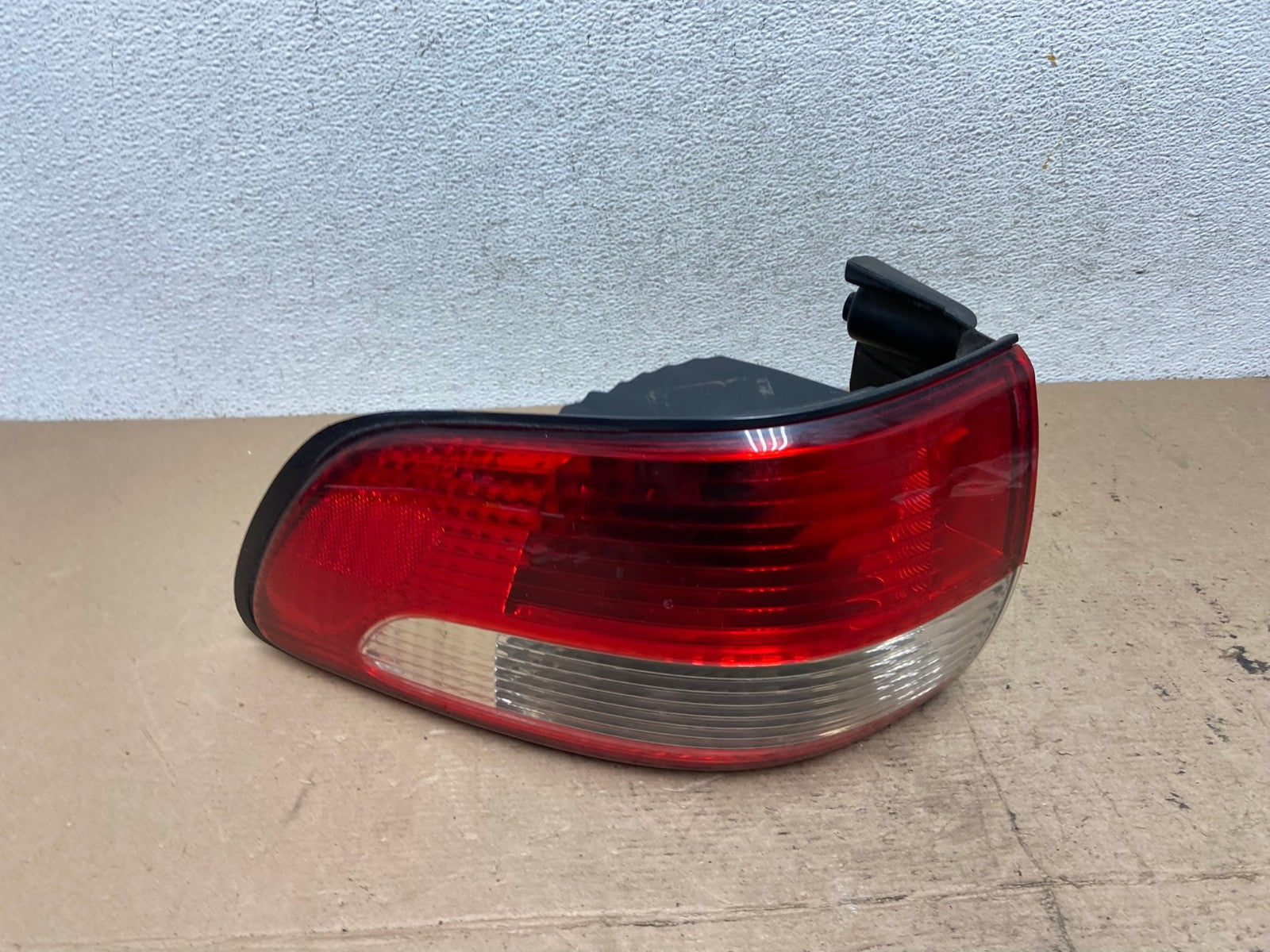 2001 2002 2003 Toyota Sienna Left Driver Lh Side Tail Light AF5729 LK0