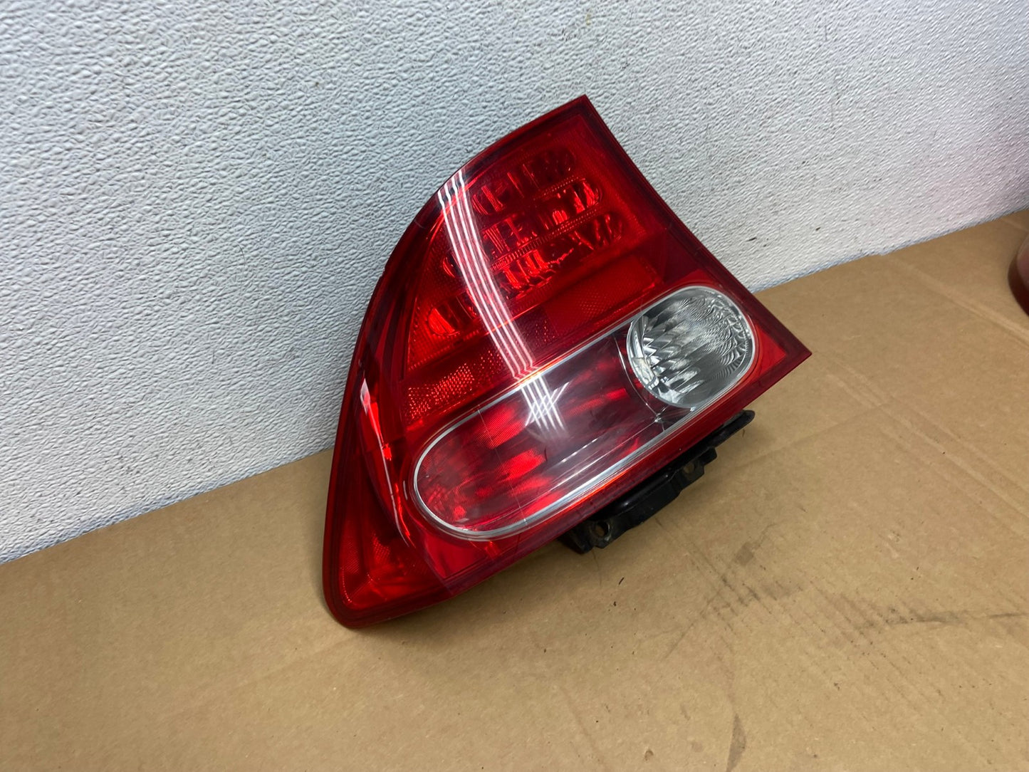 2006 2007 2008 Honda Civic Sedan Left Driver Lh Tail Light AC7460 LK2