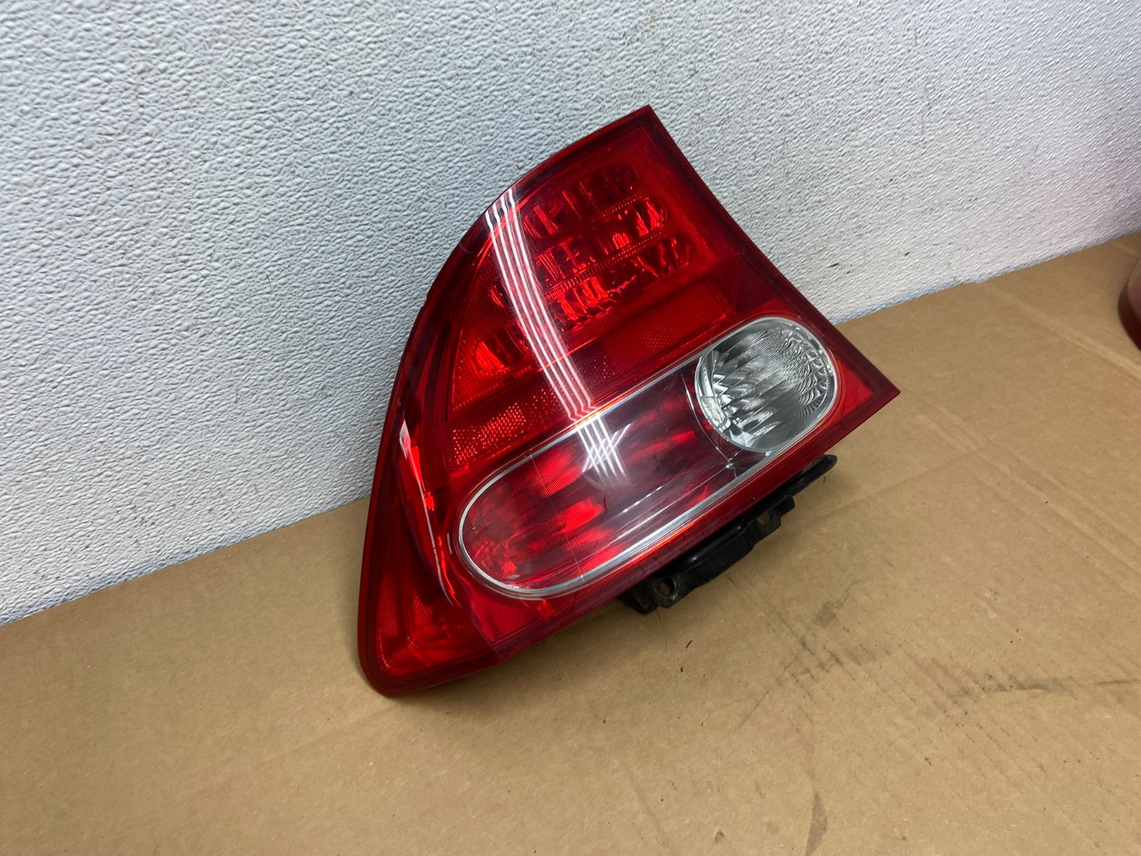2006 2007 2008 Honda Civic Sedan Left Driver Lh Tail Light AC7460 LK2
