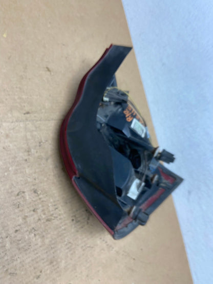 2004 to 2008 Pontiac Grand Prix Right Passenger RH Tail Light CA3297 LK4