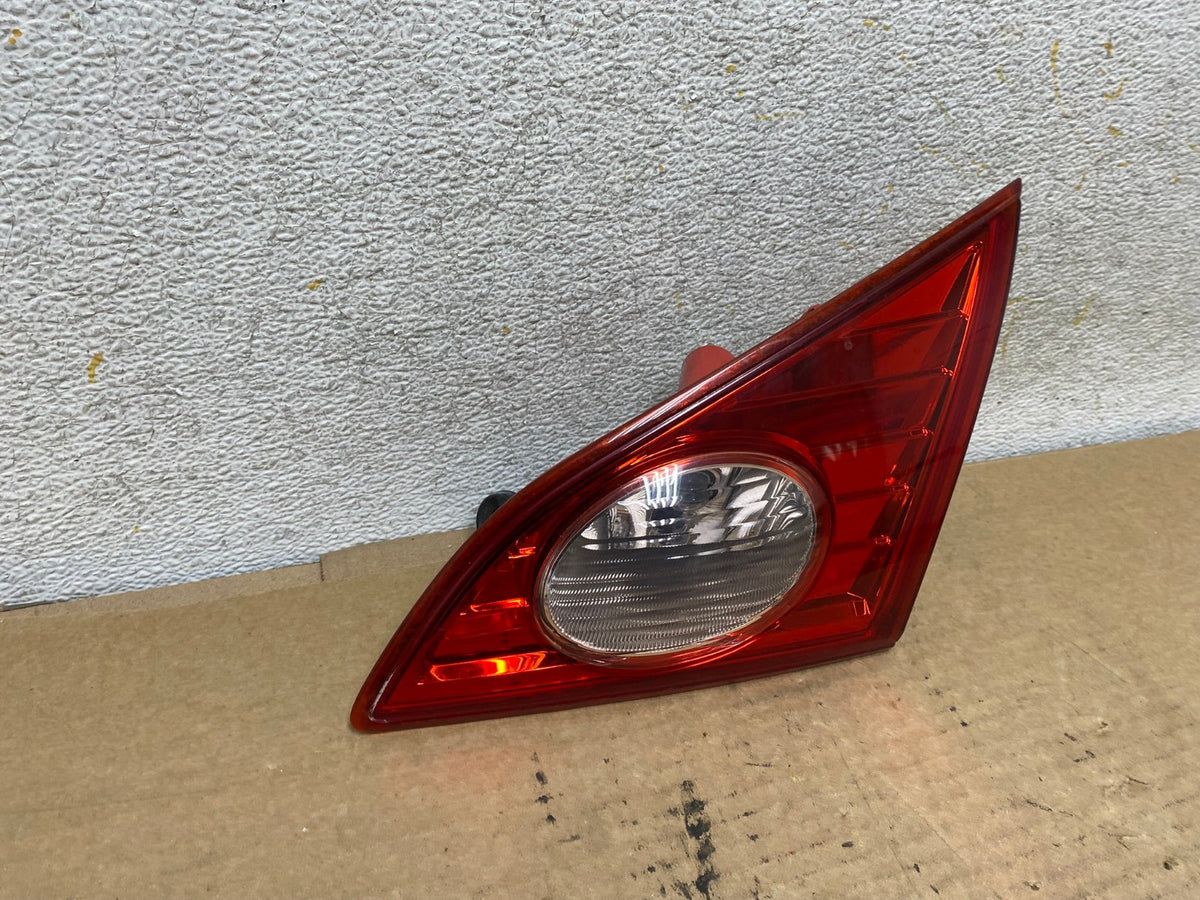 2009 2010 Nissan Murano Right Passenger RH Side Inner Tail Light AH8030 LK1