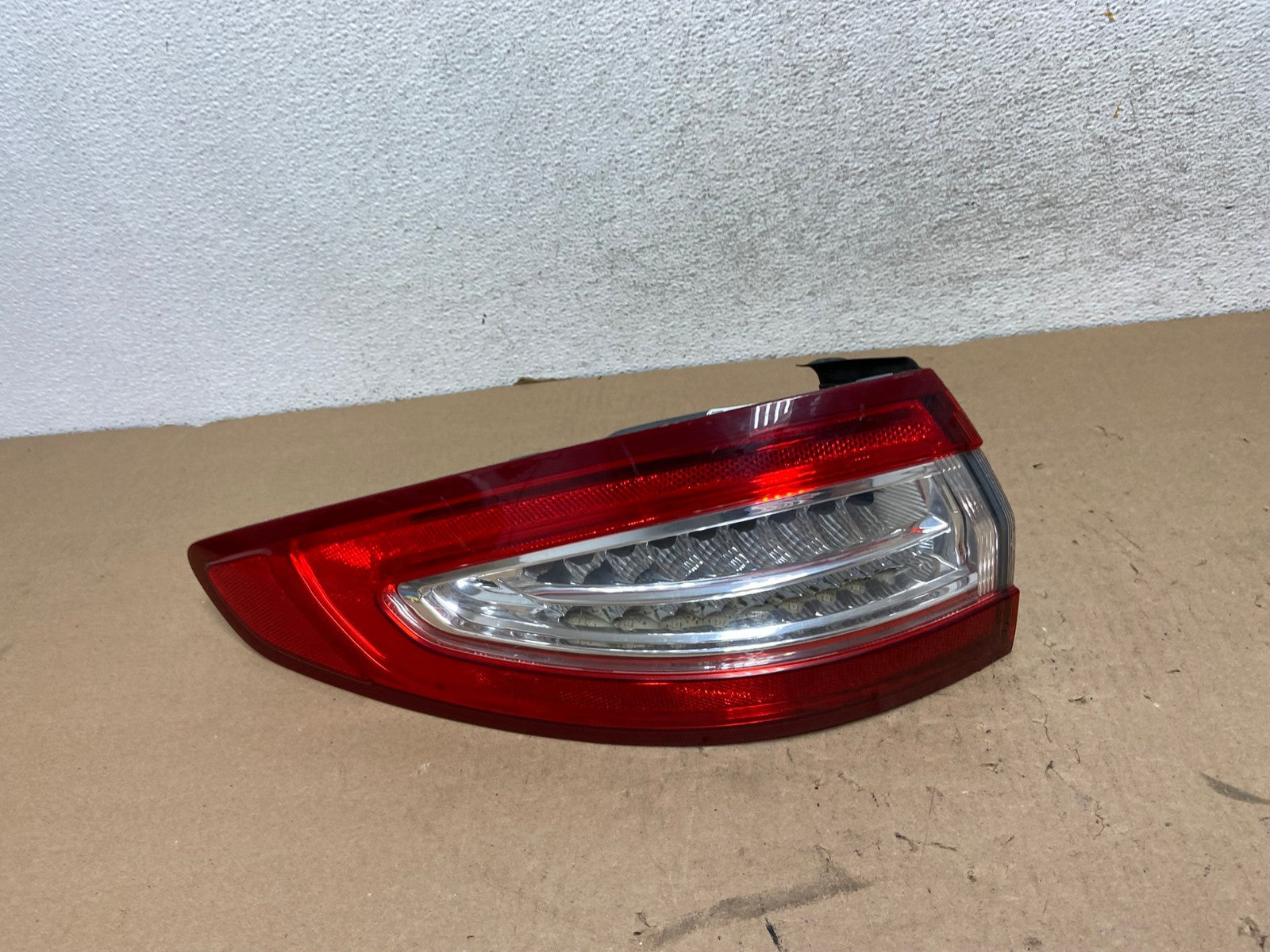 2013 to 2016 Ford Fusion Left Driver LH Side Tail Light AG4125 LK0