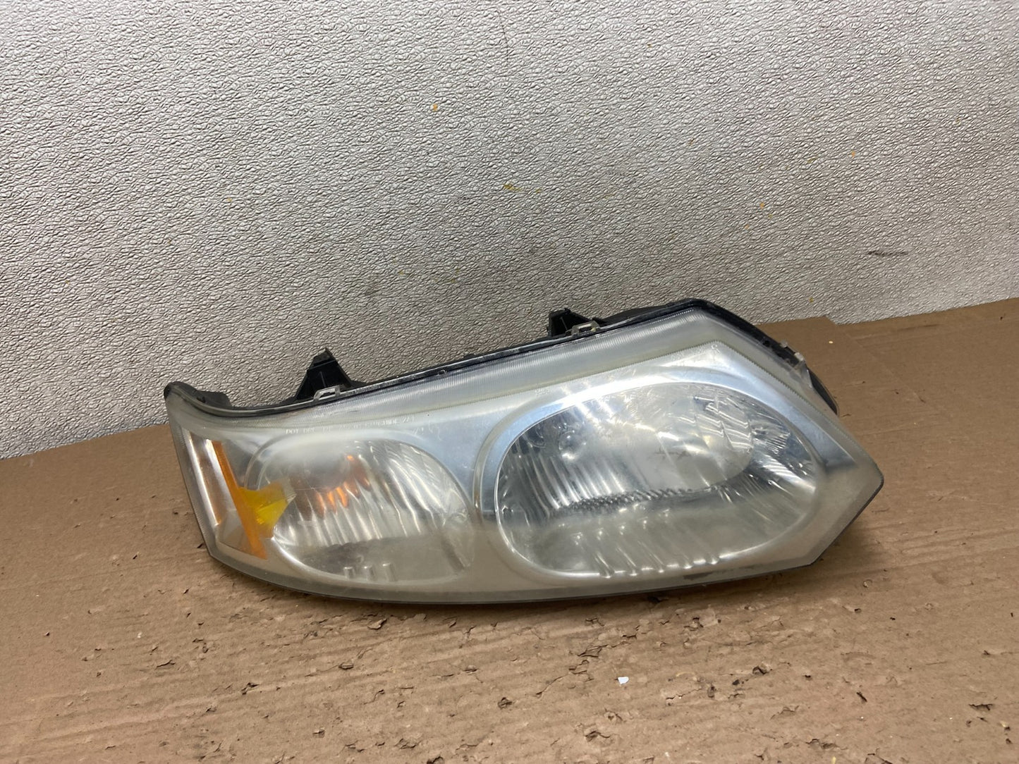 2003 to 2007 Saturn Ion Halogen Headlight Right Passenger RH Side AB1696 DW0