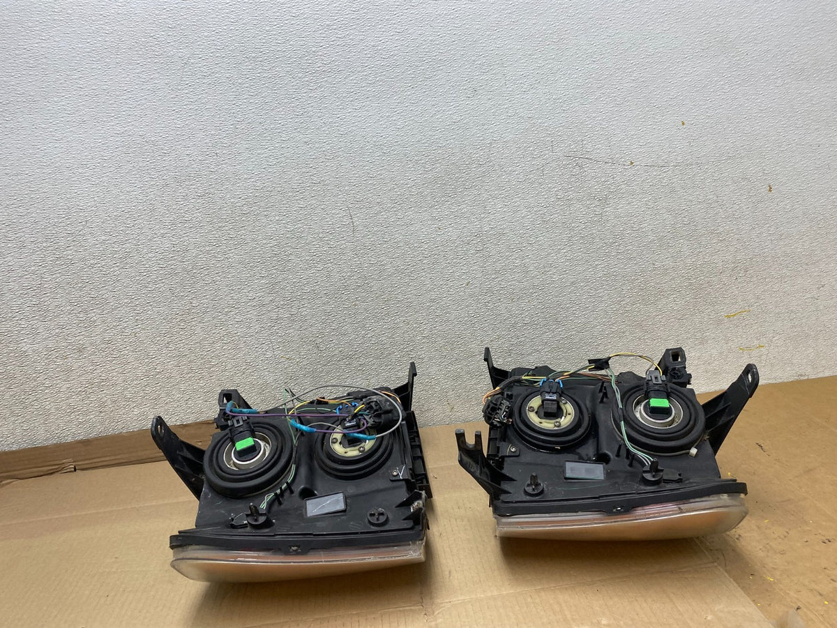 2007 - 2014 GMC Sierra Left+Right Side Halogen Headlights U2773 DW15