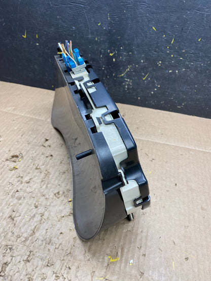 2009 Saab 9-7X  Gauge Speedometer Cluster OEM V1683 DG2
