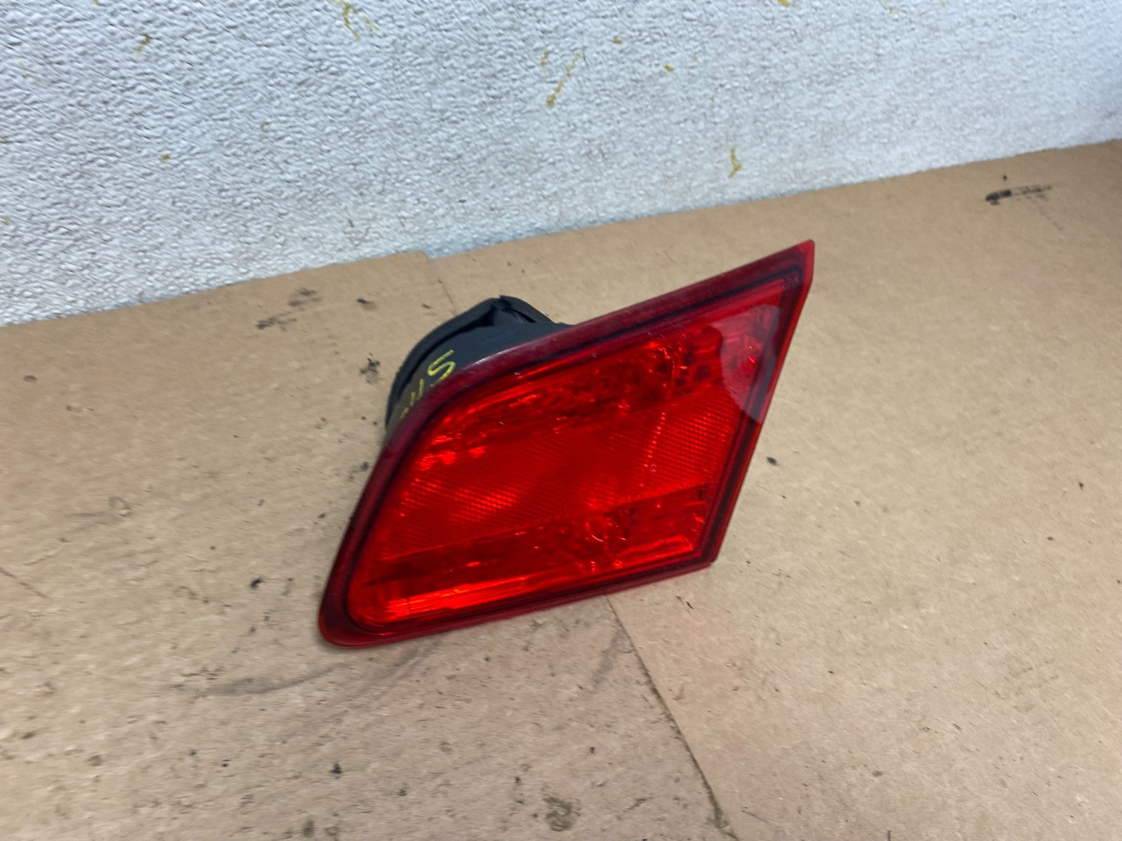 2010-2014 Subaru Legacy Right Passenger Rh Side Tail Light Inner Oem P5245 DW2