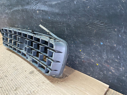 2003 to 2013 Volvo XC90 Front Upper Grill Grille Oem S5690 DG9