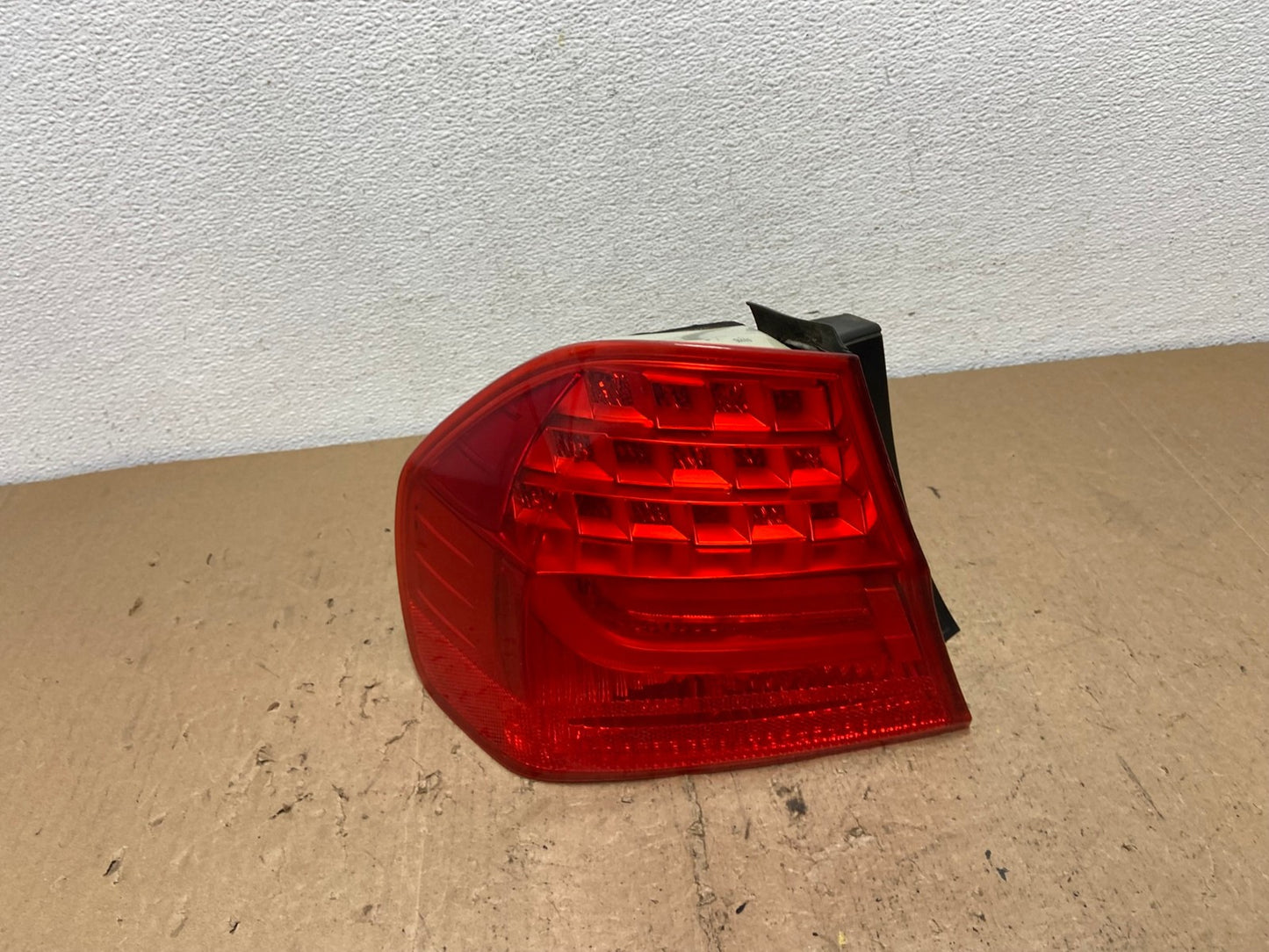 2009 2010 BMW 323i 325i 328i 335i 3 Series Left Driver Tail Light AC7323 LK0