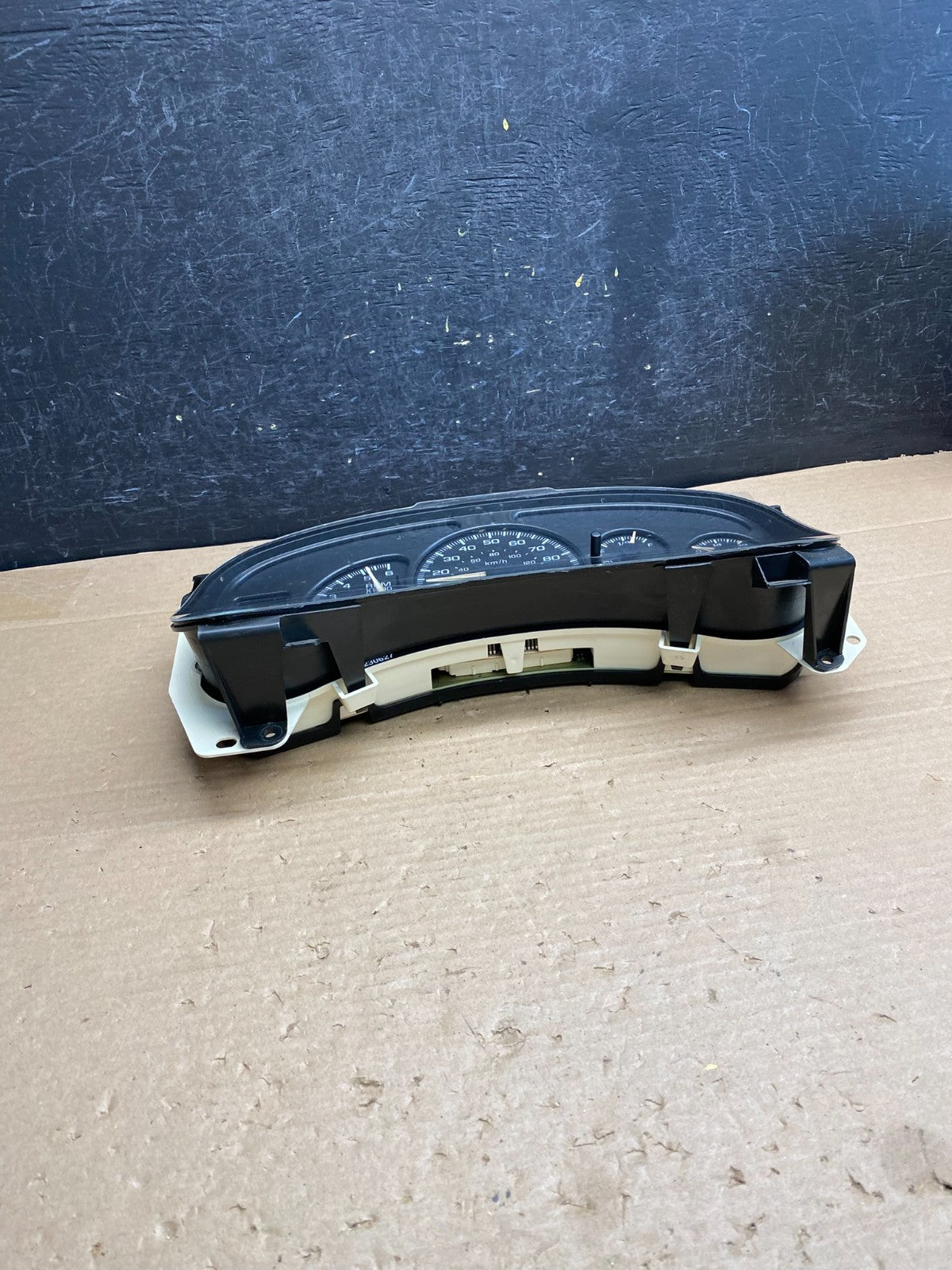 2002 GMC Yukon Speedometer Cluster Gauge AG6361 DG4