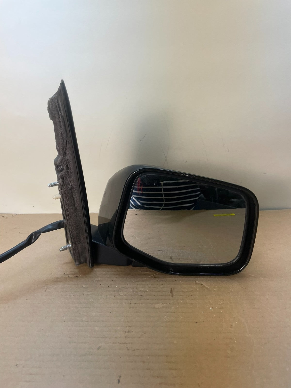 2011 to 2013 Honda Odyssey Right Passenger Door Mirrorr AH8795 DW8