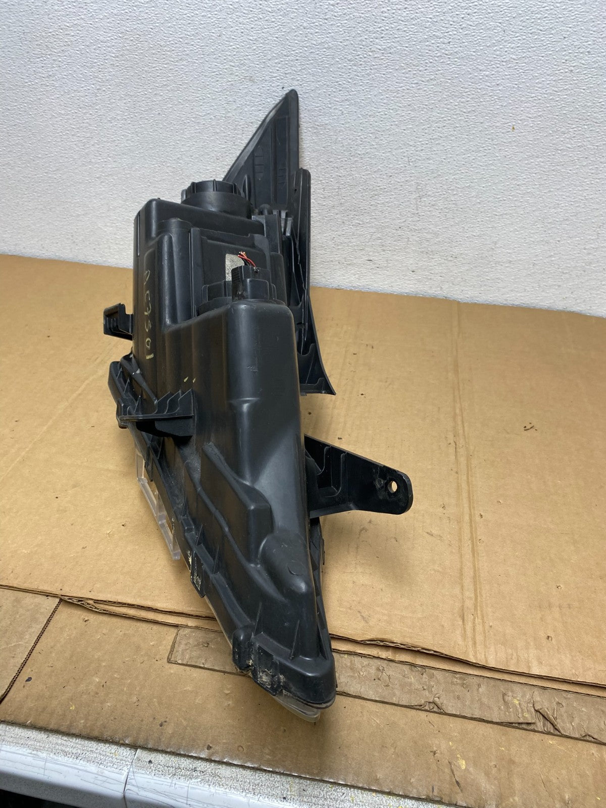 2011 - 2014 Hyundai Sonata Left Driver Lh Side Headlight Halogen AC7501 DW7