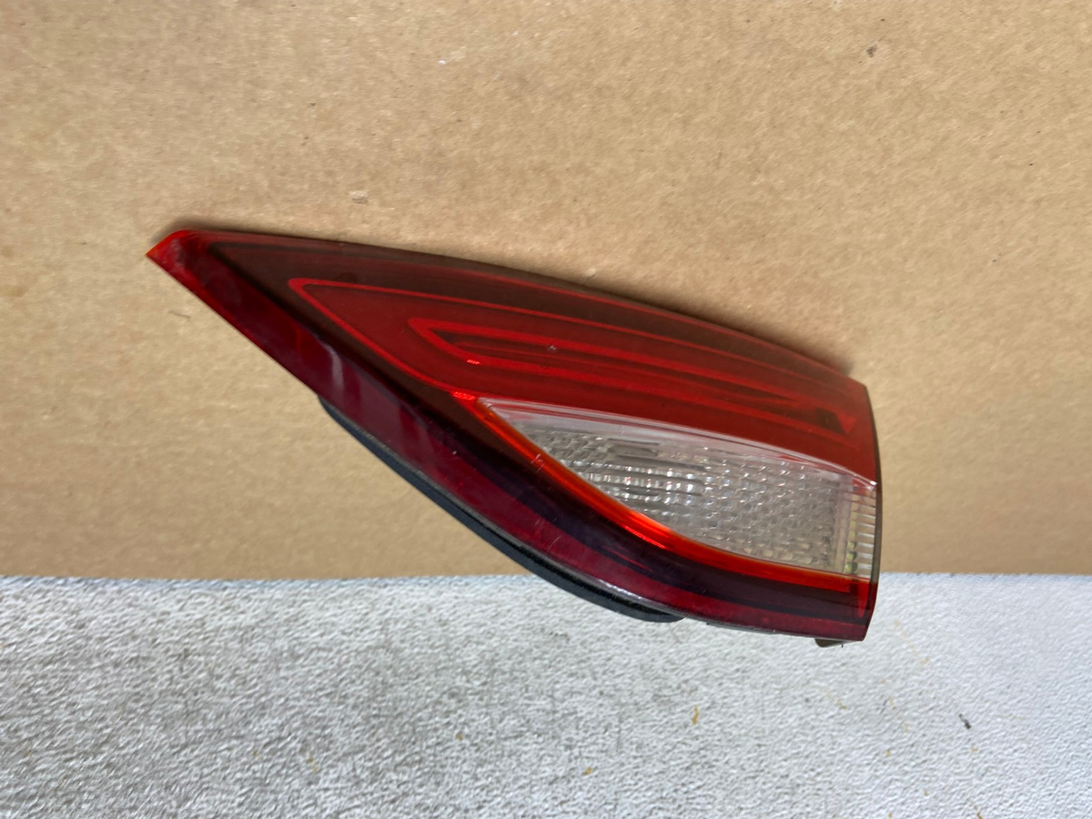 2015 to 2017 Chrysler 200 Sedan Right Passenger Inner Tail Light AI2559 LK1