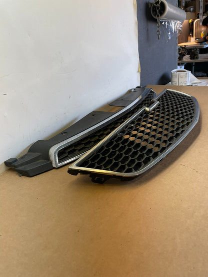 2011 to 2014 Chevrolet Cruze Upper Lower Set Grill Grille AF8597 DG2