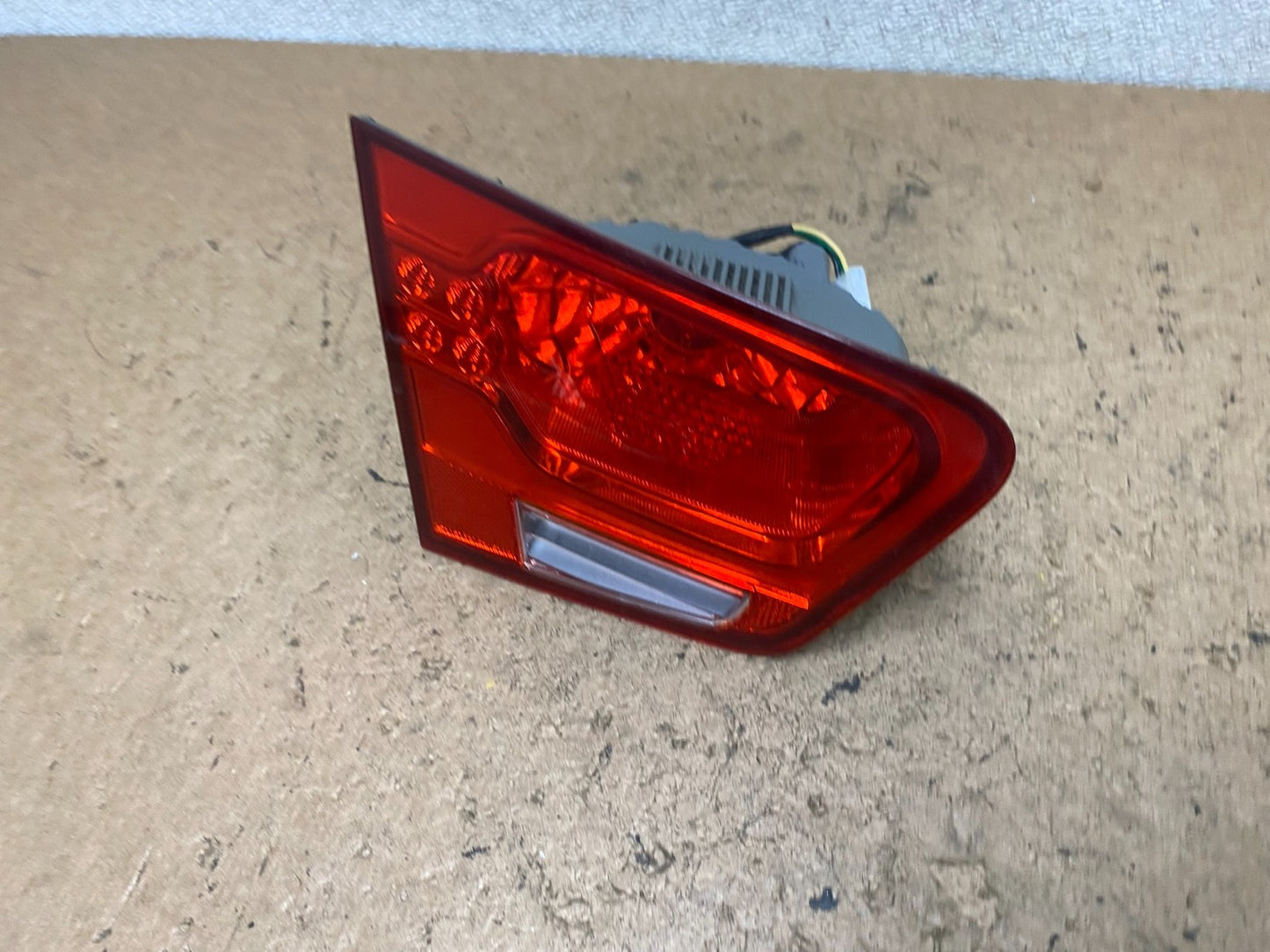2010 to 2013 Kia Forte Left Driver LH Side Tail Light Inner Oem T1035 DW1