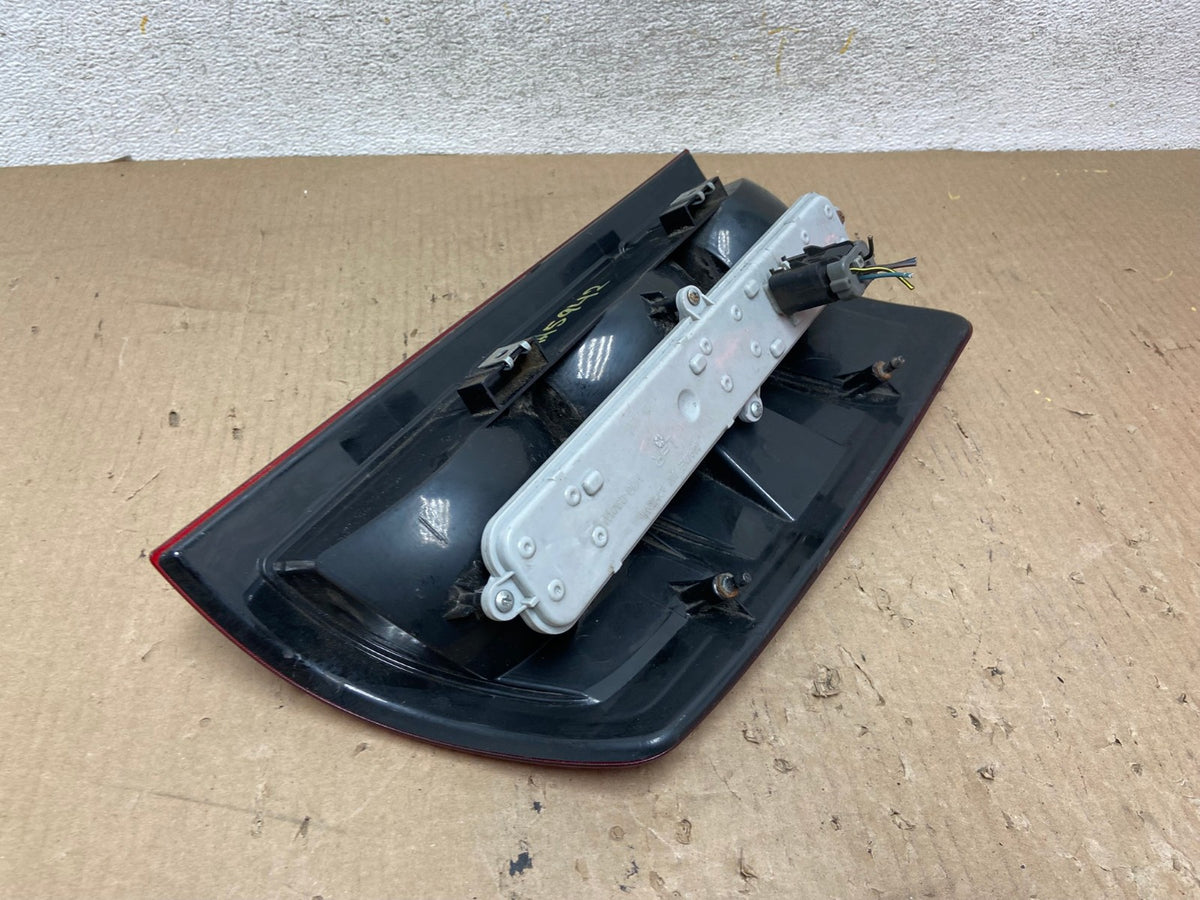 2002 to 2006 Dodge Ram 1500 Right passenger Rh side Tail Light AH5942 LK4