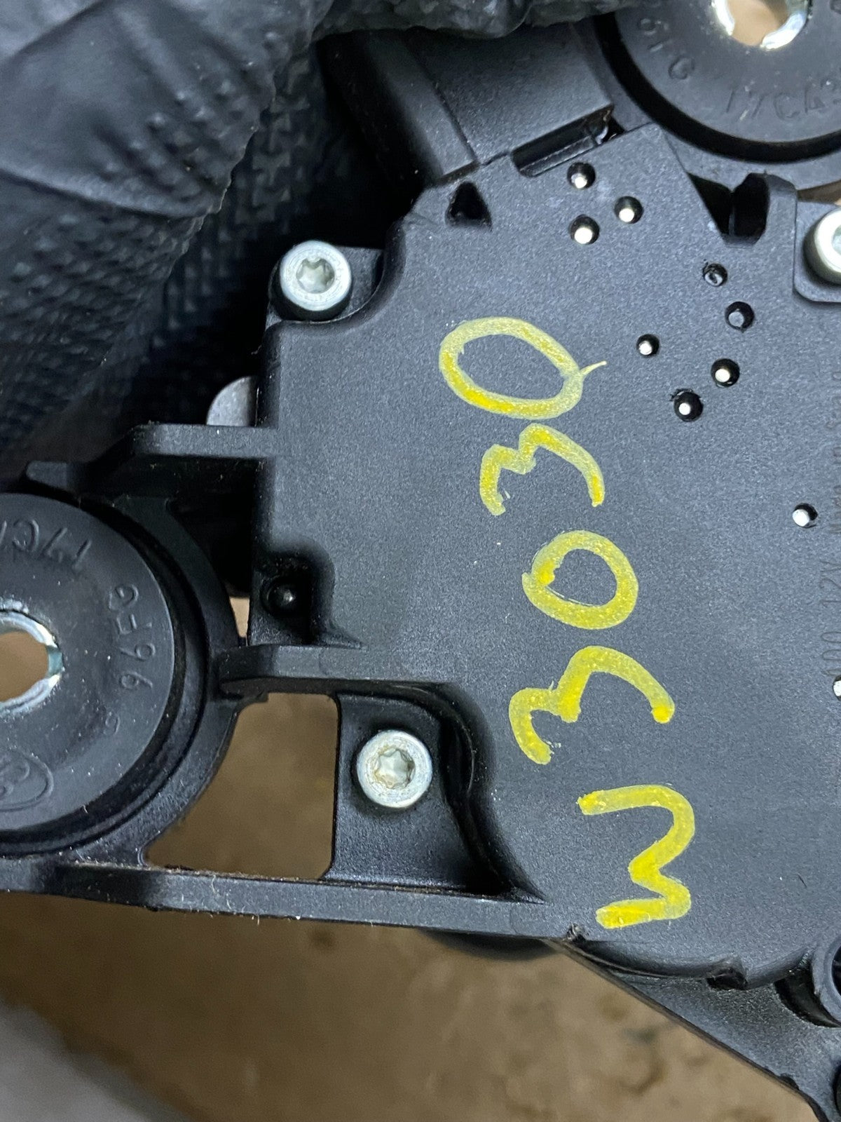2012 to 2014 Ford Focus Rear Windshield Wiper Motor OEM BV61-17K441-AA w3030 DG6