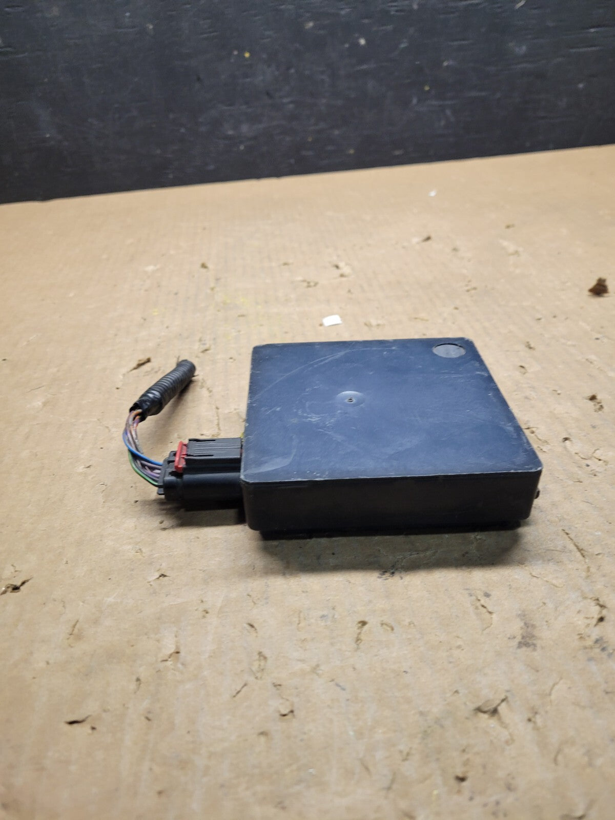 2013 to 2018 Ford Lincoln Rear Radar Blind Spot Module H7915 DG15