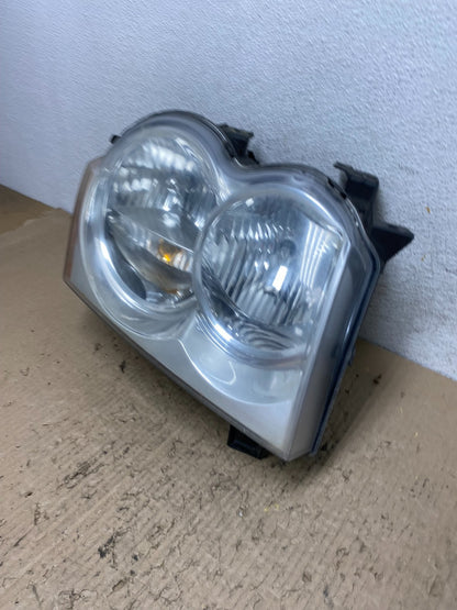 2005-2007 Jeep Grand Cherokee Right Passenger RH Halogen Headlight AF7194 DW1