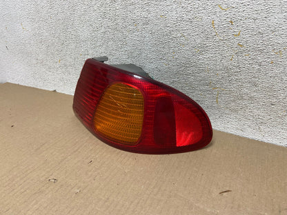 1998 1999 2000 Toyota Corolla Right Passenger Side Tail light AH5723 LK2
