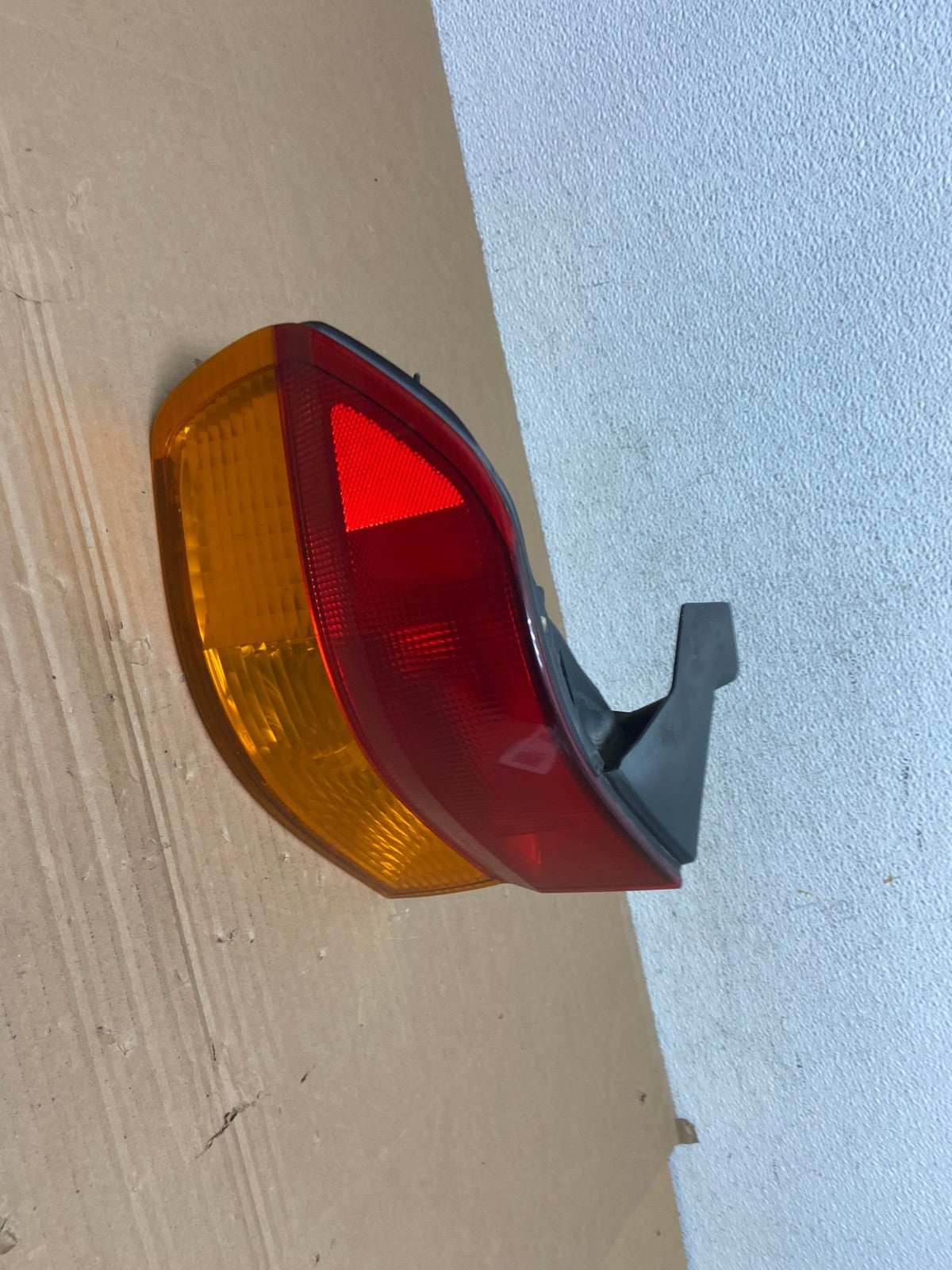 2002 2003 2004 Honda Odyssey Left Driver LH Side Tail Light AD4183 LK2