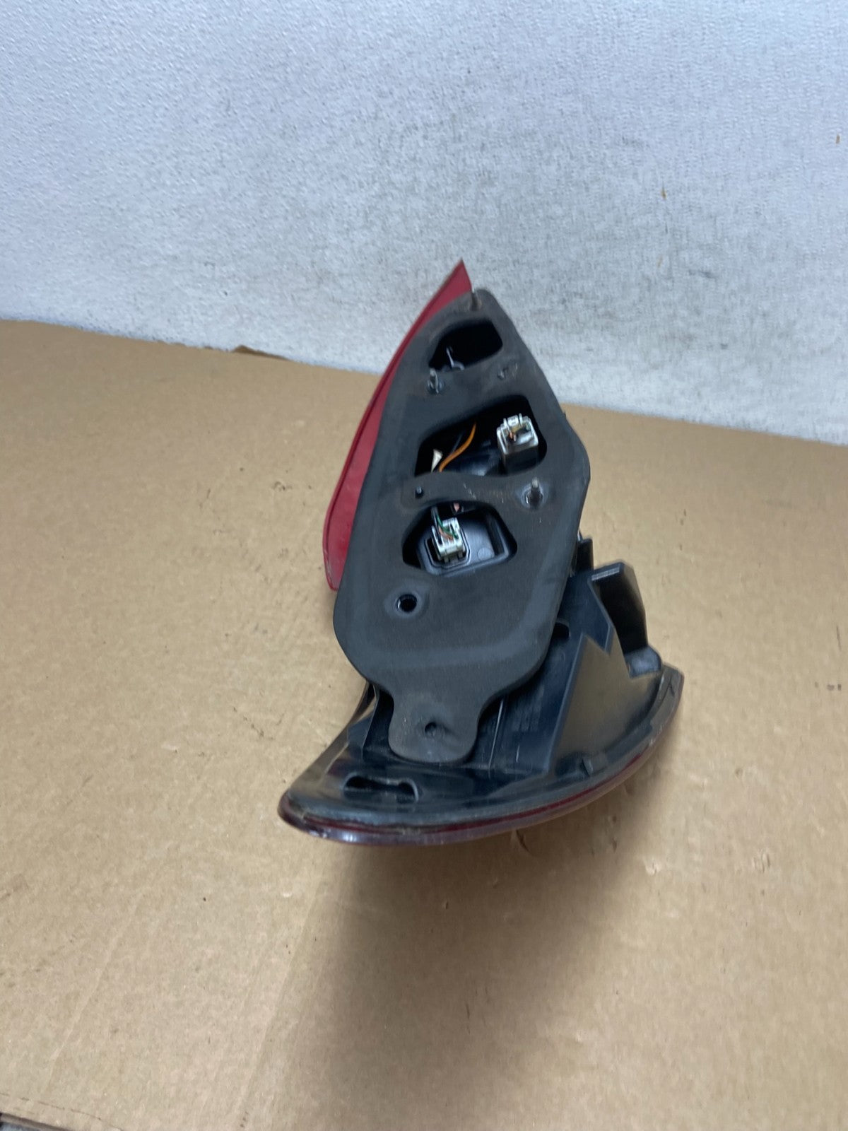 2013-2016 Hyundai Genesis Coupe Right Passenger RH Tail Light AF7327 DW9